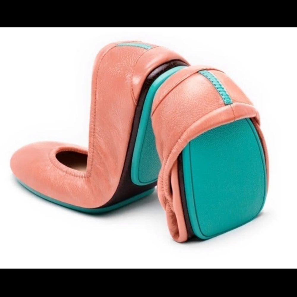 BNIB Tieks Peach Poppy